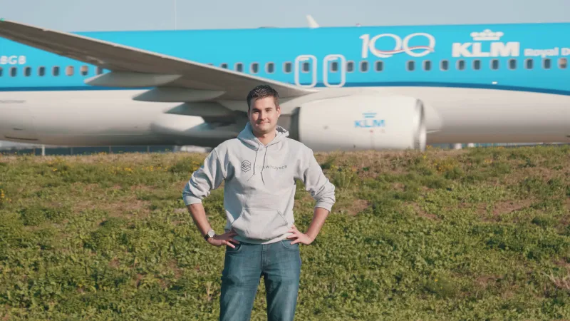 Tim Super bij Schiphol