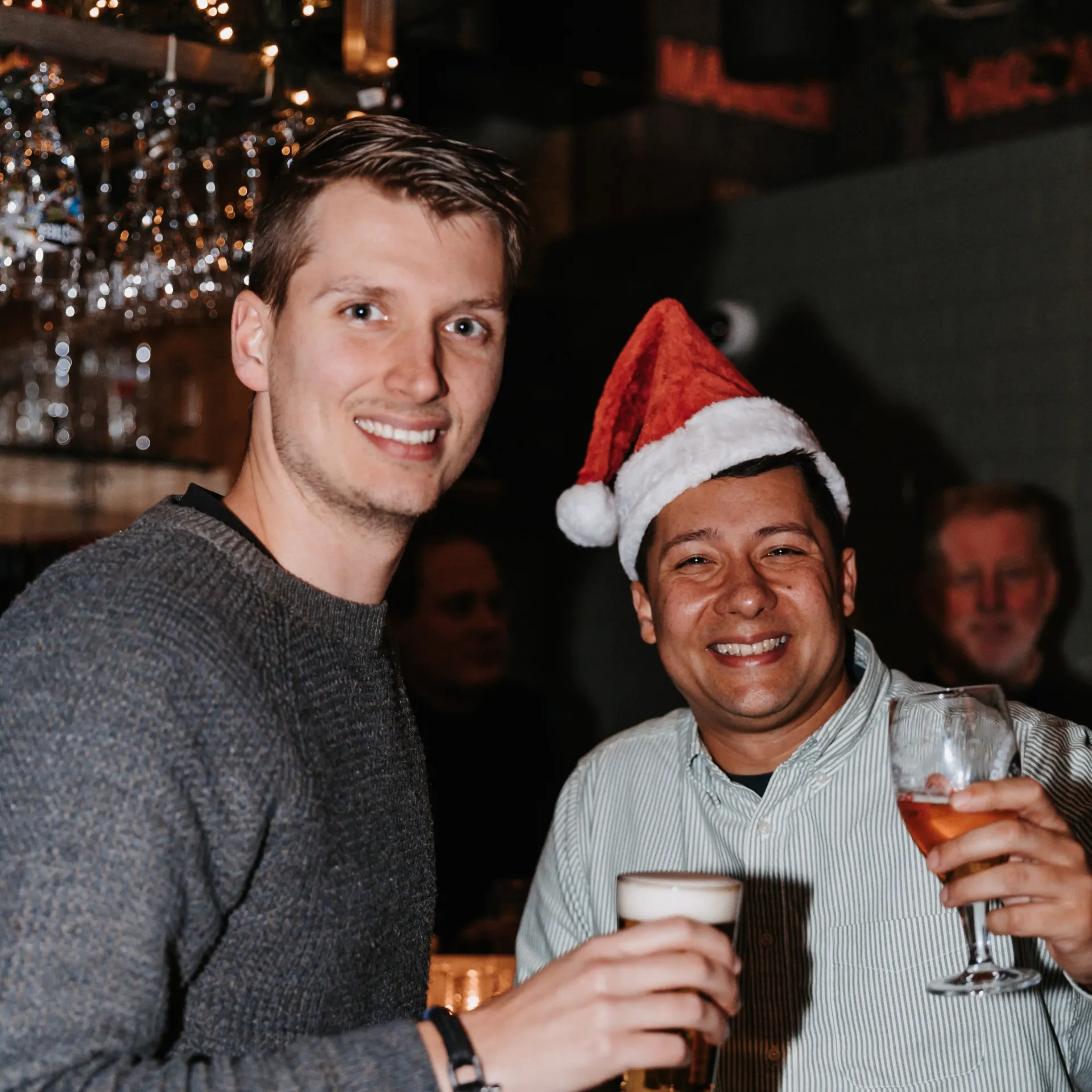 Mathijs en Daan met kerst