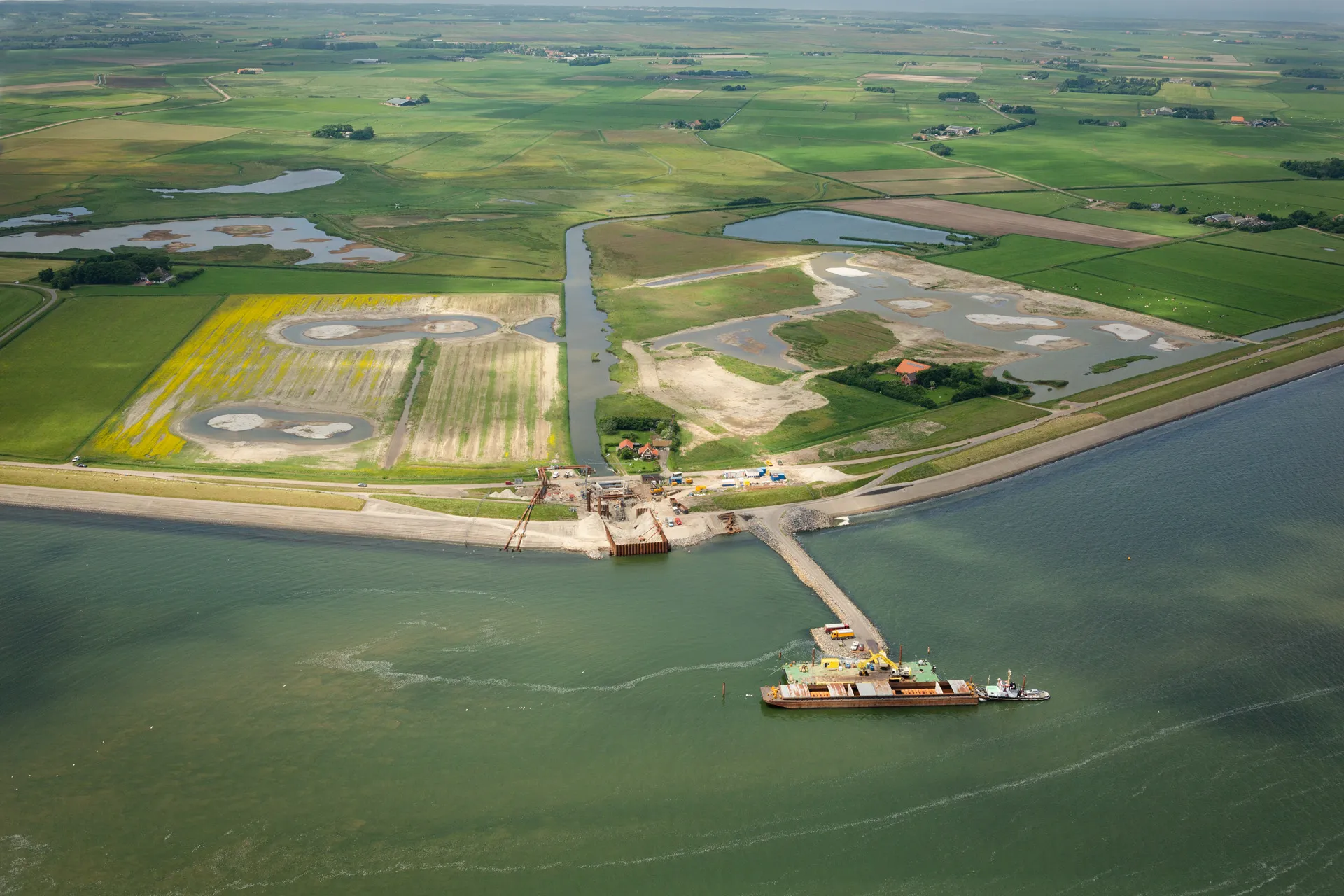 Dijkversterkingswerkzaamheden aan een Nederlandse waterkering